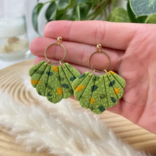 Boucles Vertes Tachetées : Les Mae